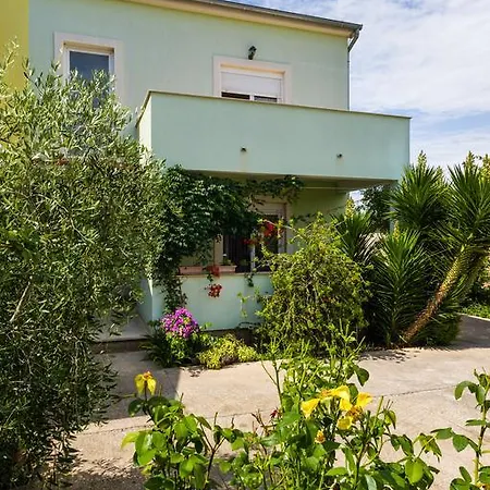 Apartment Giardin